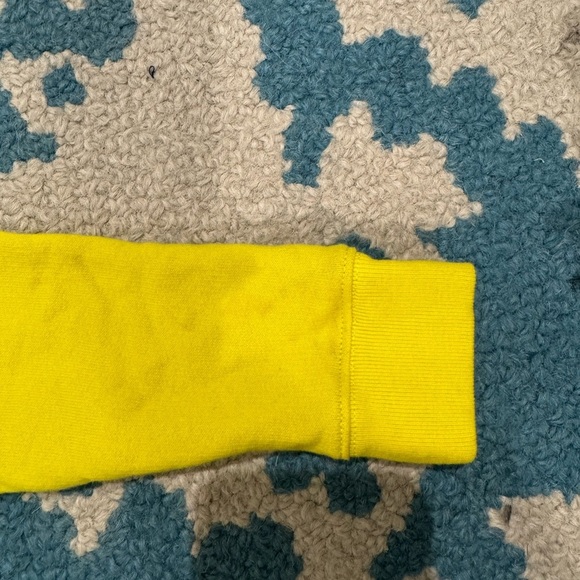 Gucci 18-24 Months Yellow and Black Cat Graphic Shirt - Picture 7 of 8